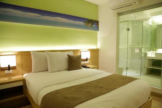 Icove Beach Hotel Olongapo Eksteriør bilde